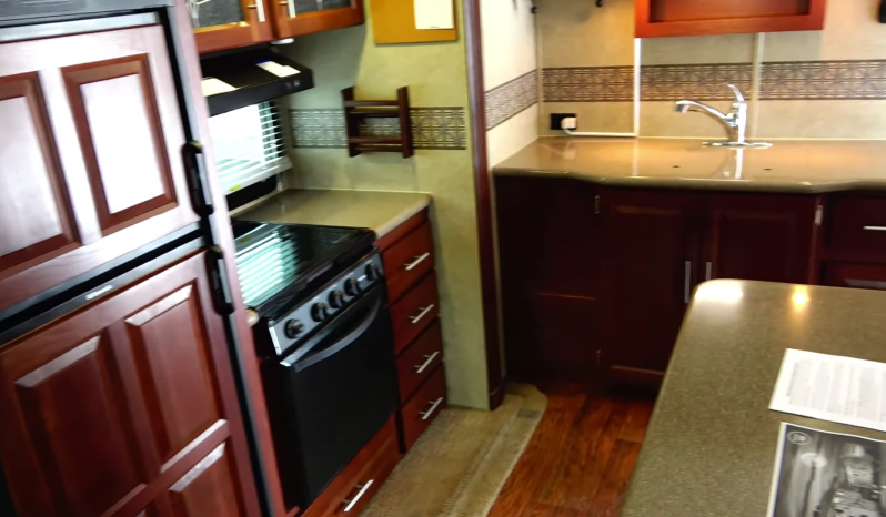 2014 Forest River RV Rockwood Signature Ultra Lite 8329SS full
