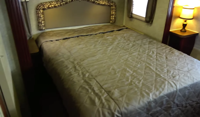 2014 Forest River RV Rockwood Signature Ultra Lite 8329SS full