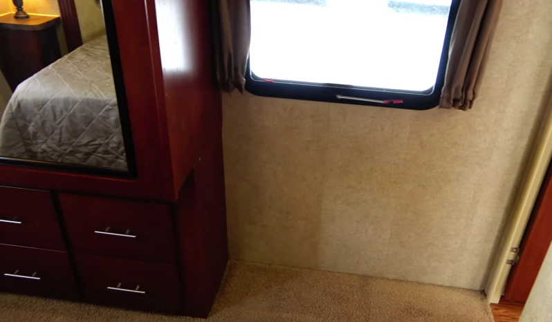 2014 Forest River RV Rockwood Signature Ultra Lite 8329SS full