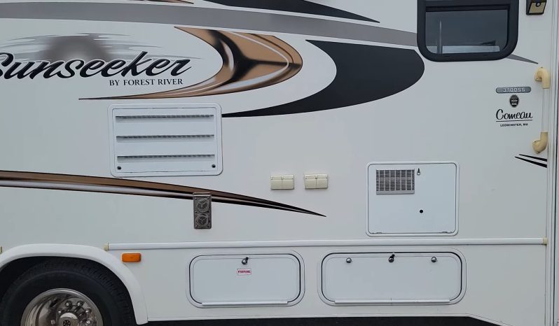 2015 FOREST RIVER SUNSEEKER 3100SS full