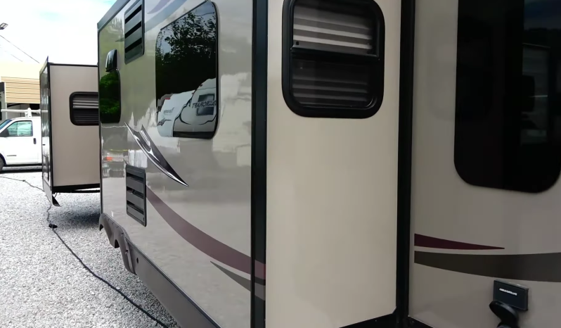 2014 Forest River RV Rockwood Signature Ultra Lite 8329SS full