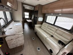 2018 Thor Motor Coach Vegas 25.3 full