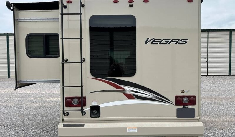 2018 Thor Motor Coach Vegas 25.3 full