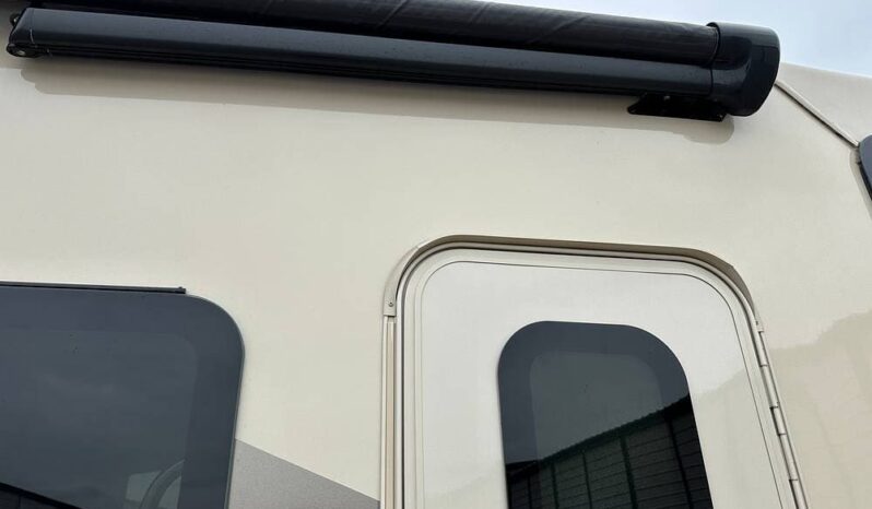 2018 Thor Motor Coach Vegas 25.3 full
