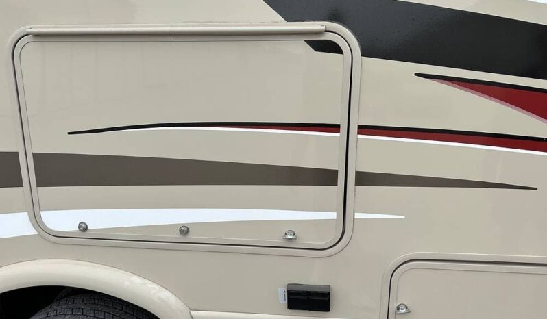 2018 Thor Motor Coach Vegas 25.3 full