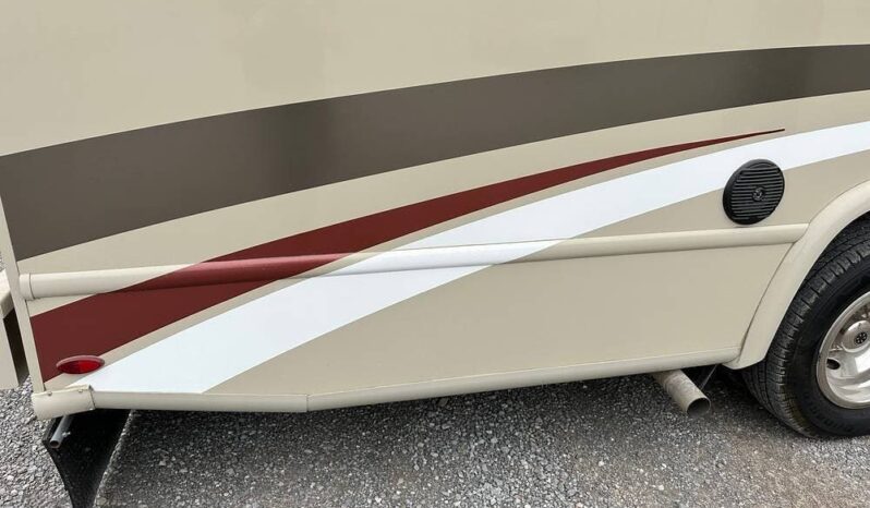 2018 Thor Motor Coach Vegas 25.3 full