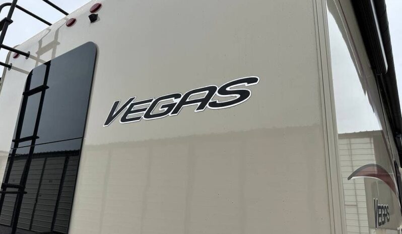 2018 Thor Motor Coach Vegas 25.3 full