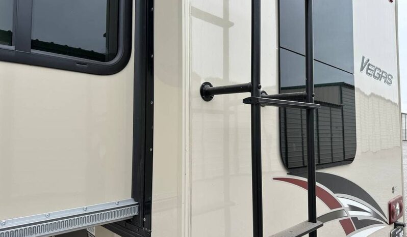 2018 Thor Motor Coach Vegas 25.3 full