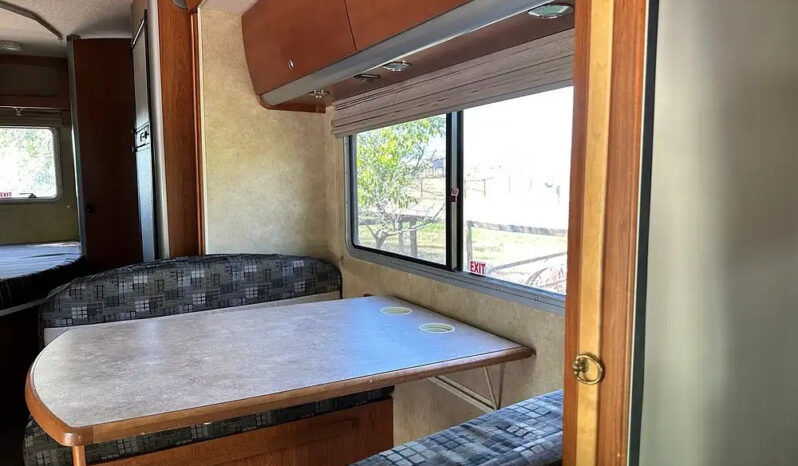 2008 Winnebago View 24J full