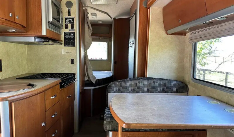 2008 Winnebago View 24J full