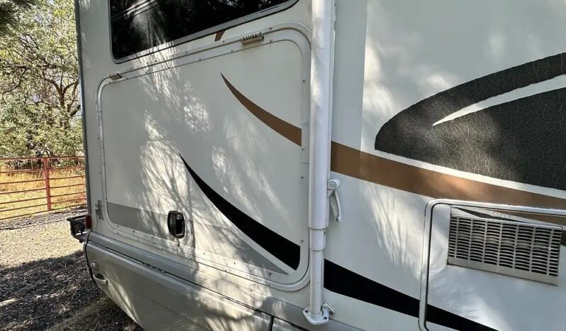 2008 Winnebago View 24J full