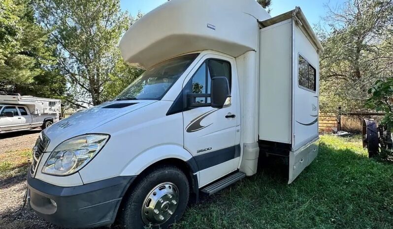 2008 Winnebago View 24J full