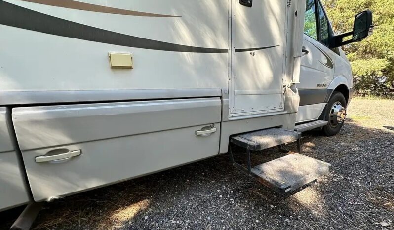 2008 Winnebago View 24J full