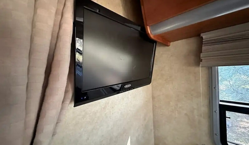 2008 Winnebago View 24J full