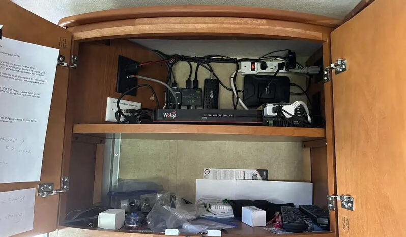 2008 Winnebago View 24J full