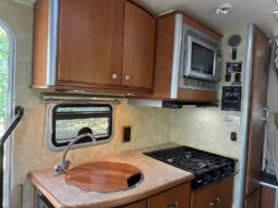 2008 Winnebago View 24J full