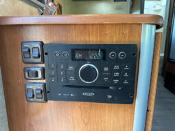 2008 Winnebago View 24J full