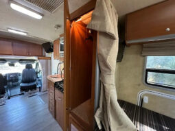 2008 Winnebago View 24J full