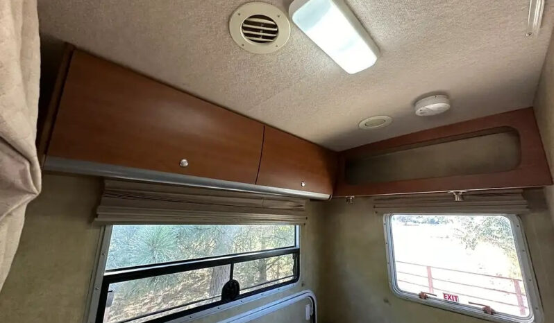2008 Winnebago View 24J full