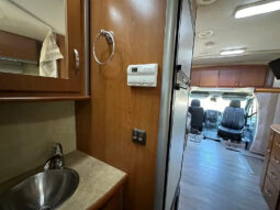 2008 Winnebago View 24J full