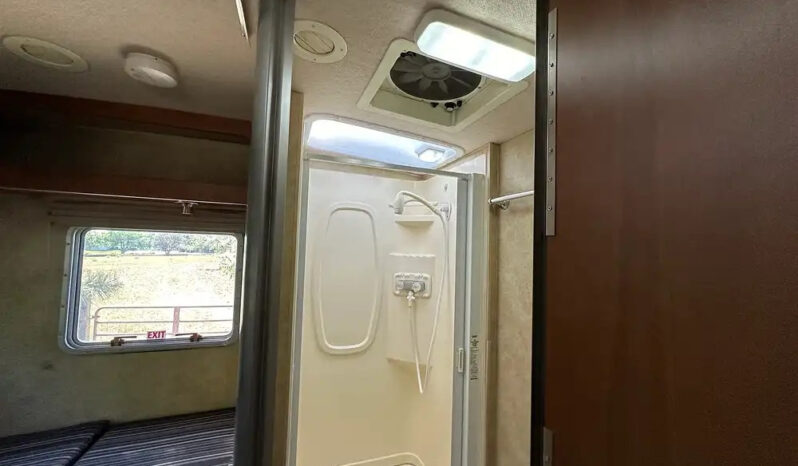 2008 Winnebago View 24J full