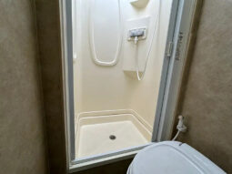 2008 Winnebago View 24J full