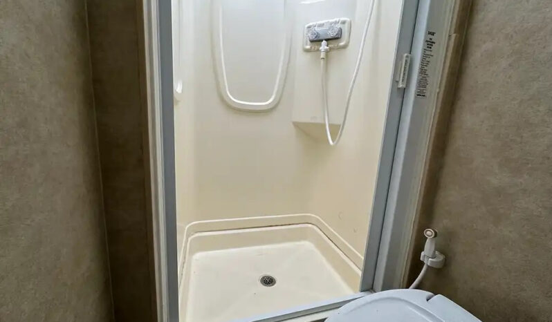 2008 Winnebago View 24J full