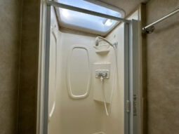 2008 Winnebago View 24J full