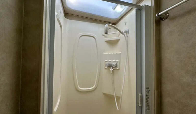 2008 Winnebago View 24J full