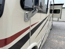 2018 Thor Motor Coach Vegas 25.3 full