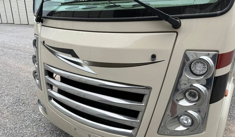 2018 Thor Motor Coach Vegas 25.3 full