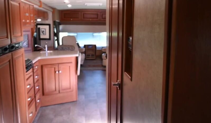 2014 Itasca Sunova 33C full