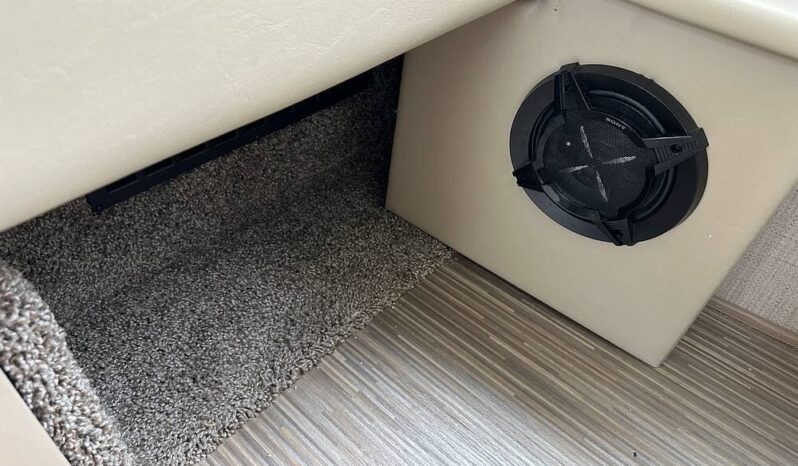 2018 Thor Motor Coach Vegas 25.3 full
