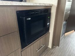 2018 Thor Motor Coach Vegas 25.3 full