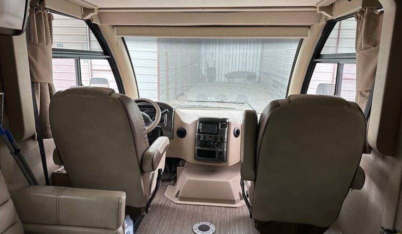 2018 Thor Motor Coach Vegas 25.3 full