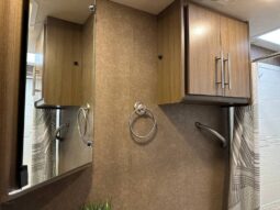 2018 Thor Motor Coach Vegas 25.3 full