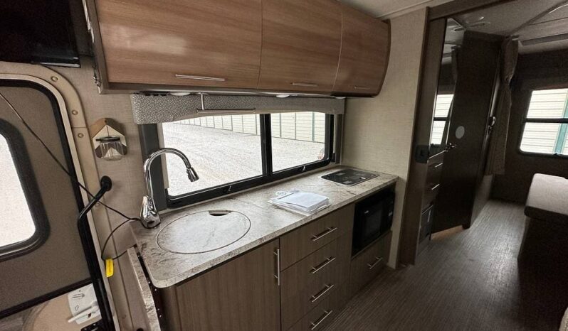 2018 Thor Motor Coach Vegas 25.3 full